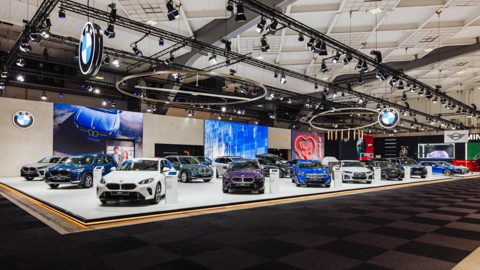 BMW Virtual Tour - Autosalon.